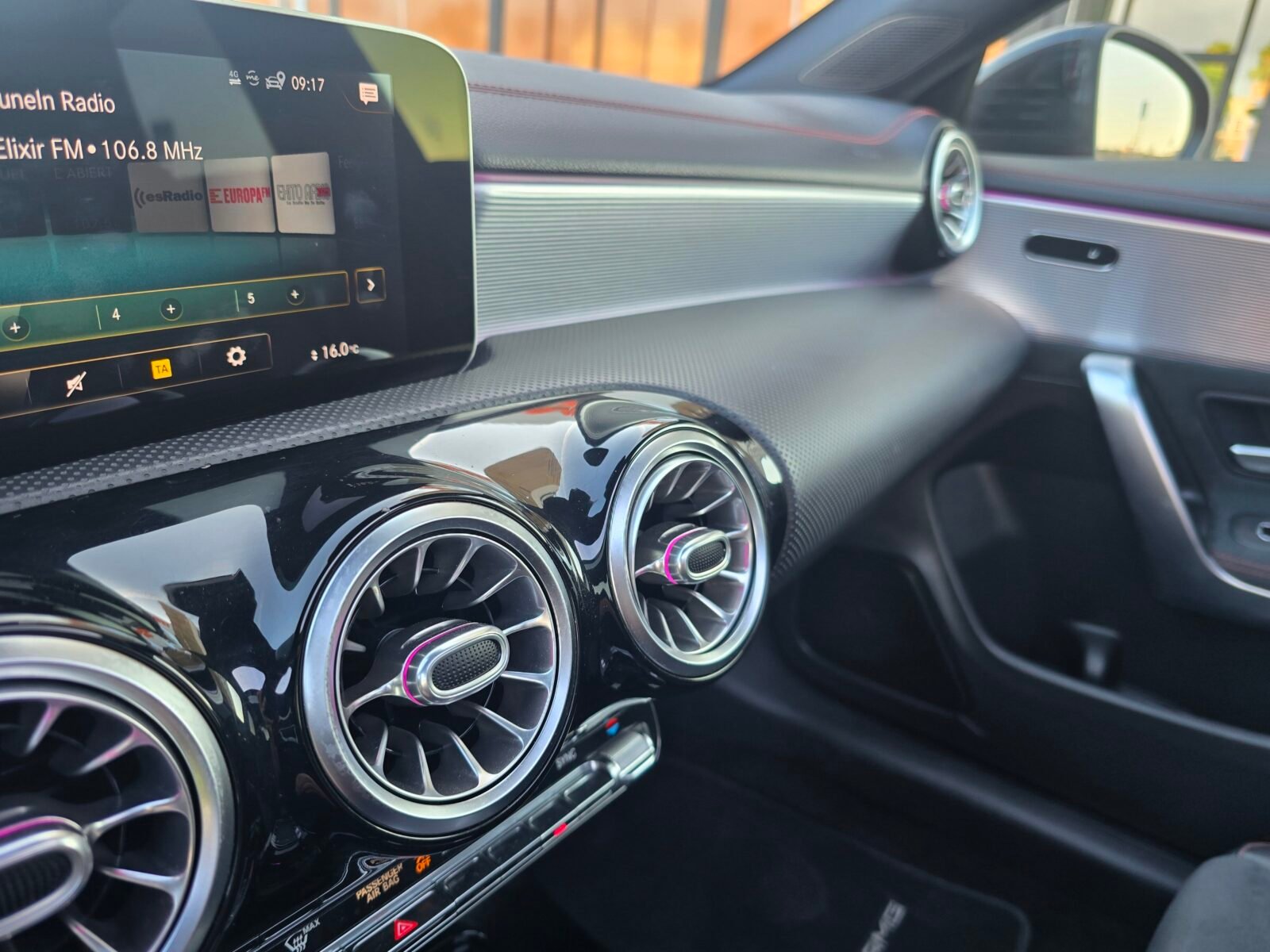MERCEDES-BENZ CLASE CLA 200 D AMG PACK 150CV