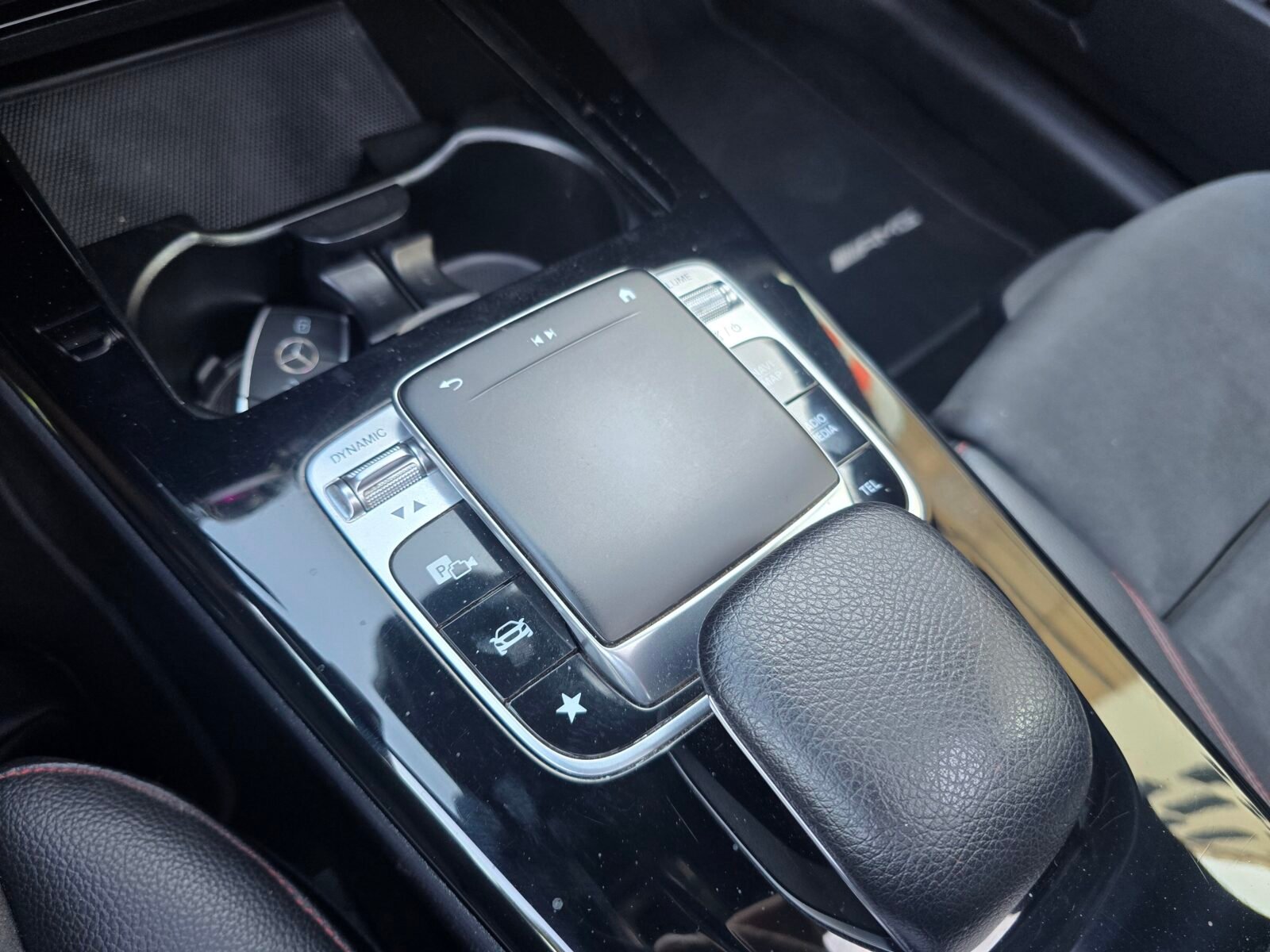 MERCEDES-BENZ CLASE CLA 200 D AMG PACK 150CV