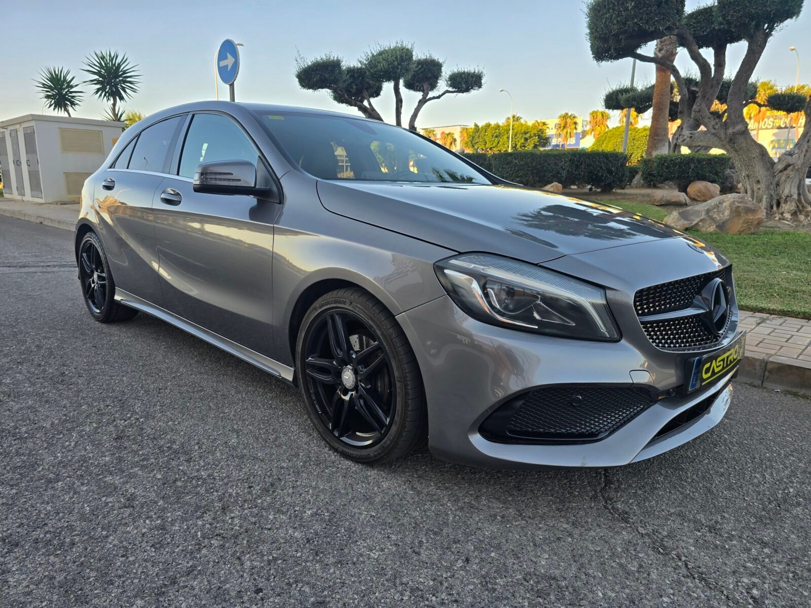MERCEDES-BENZ Clase A 200D AMG PACK 136CV