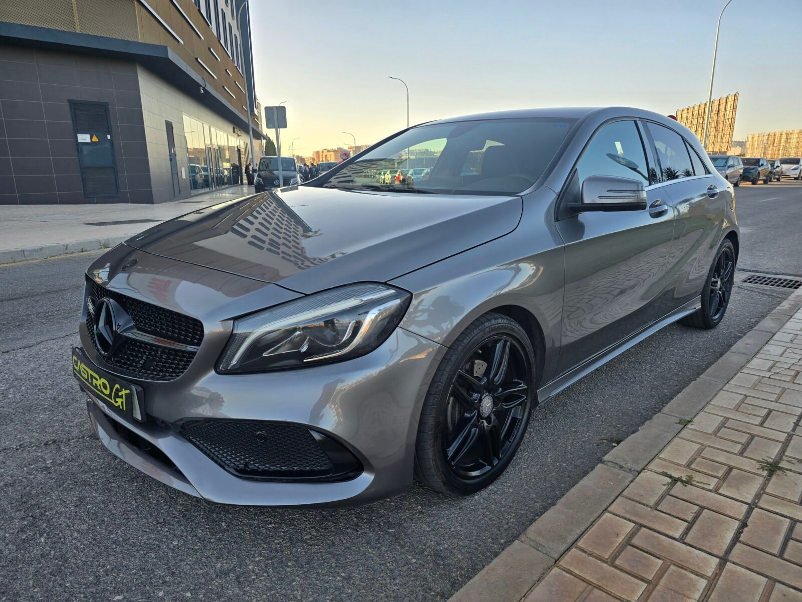 MERCEDES-BENZ Clase A 200D AMG PACK 136CV