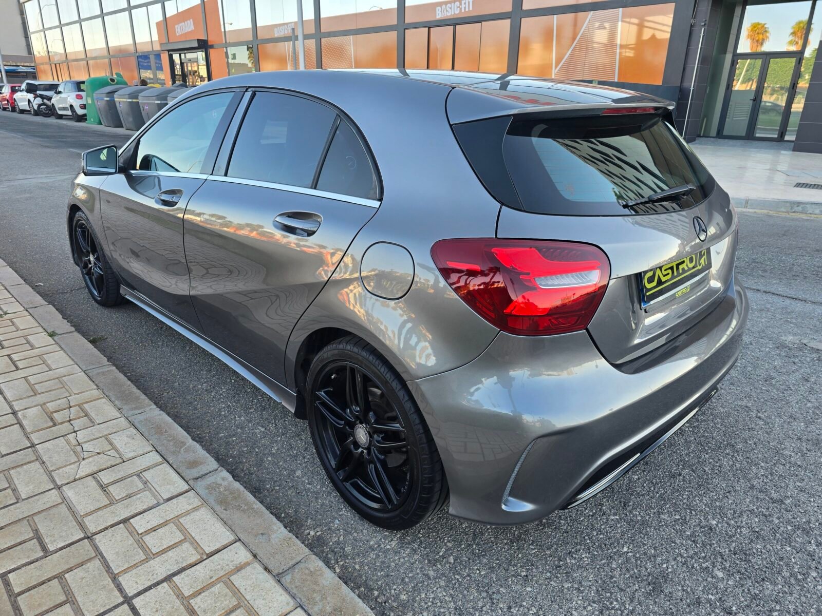 MERCEDES-BENZ Clase A 200D AMG PACK 136CV
