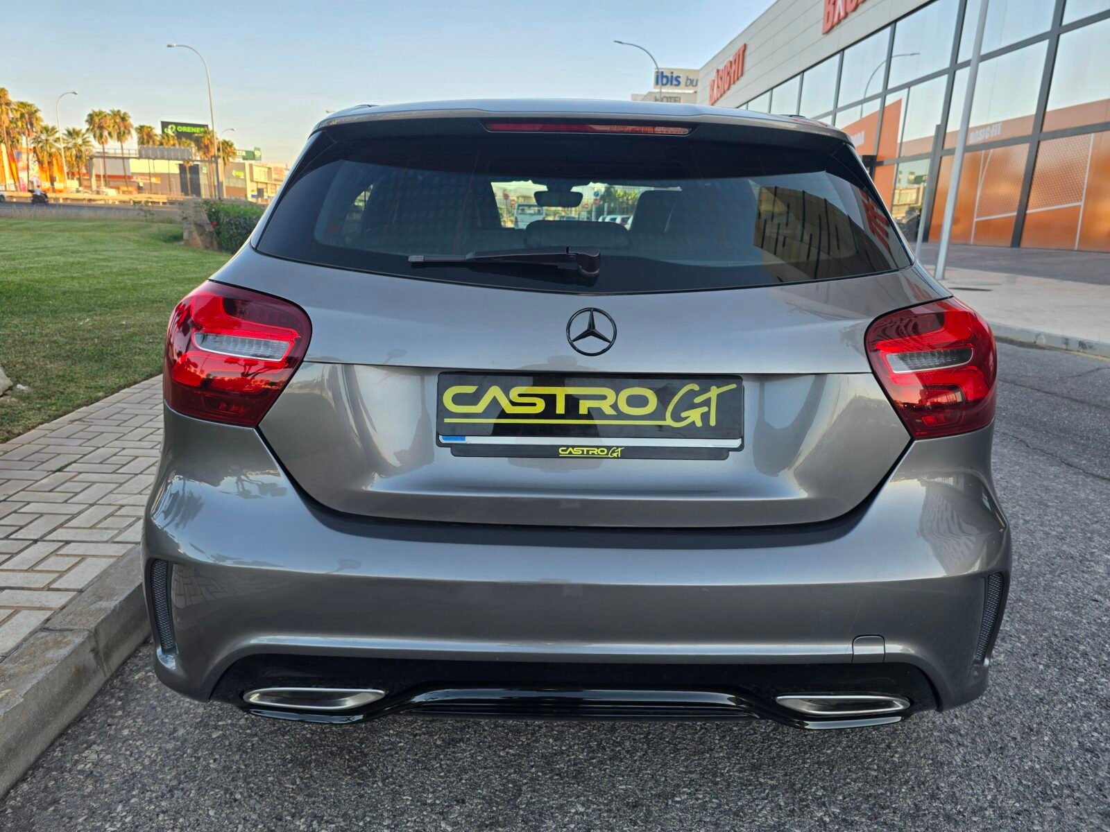 MERCEDES-BENZ Clase A 200D AMG PACK 136CV