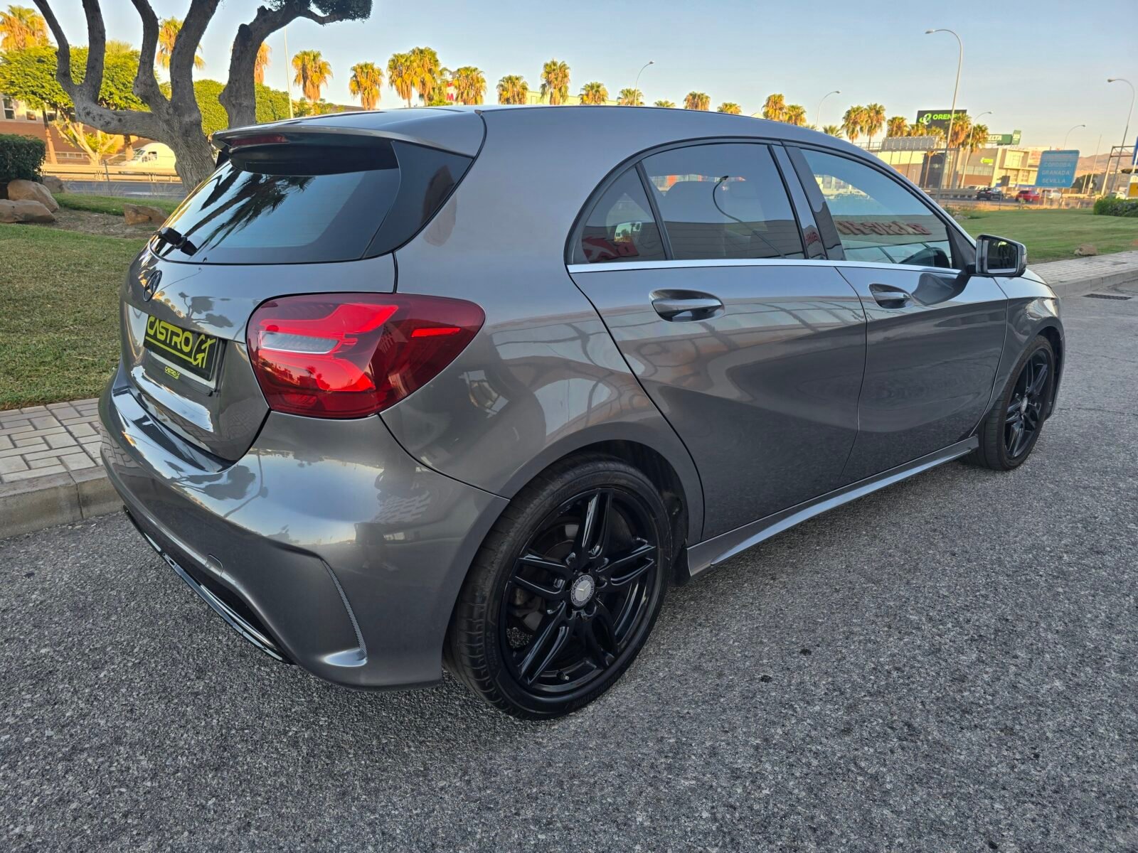 MERCEDES-BENZ Clase A 200D AMG PACK 136CV