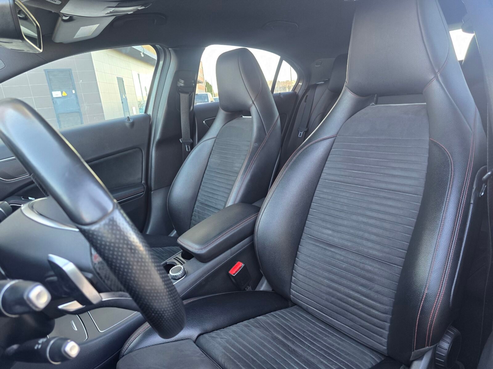 MERCEDES-BENZ Clase A 200D AMG PACK 136CV