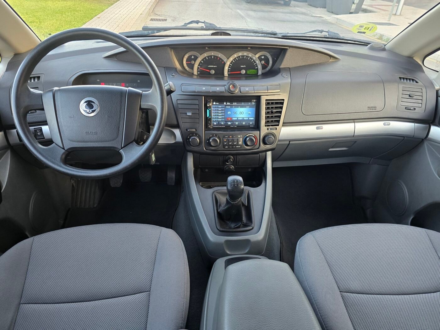 SSANGYONG RODIUS 2.7XDI PREMIUM 165CV