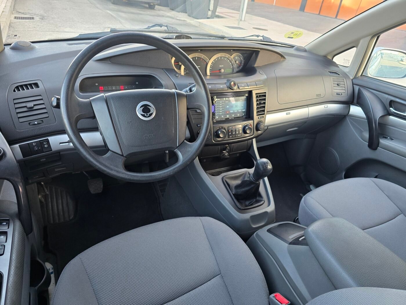 SSANGYONG RODIUS 2.7XDI PREMIUM 165CV