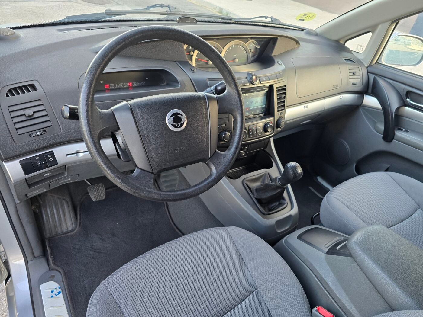 SSANGYONG RODIUS 2.7XDI PREMIUM 165CV